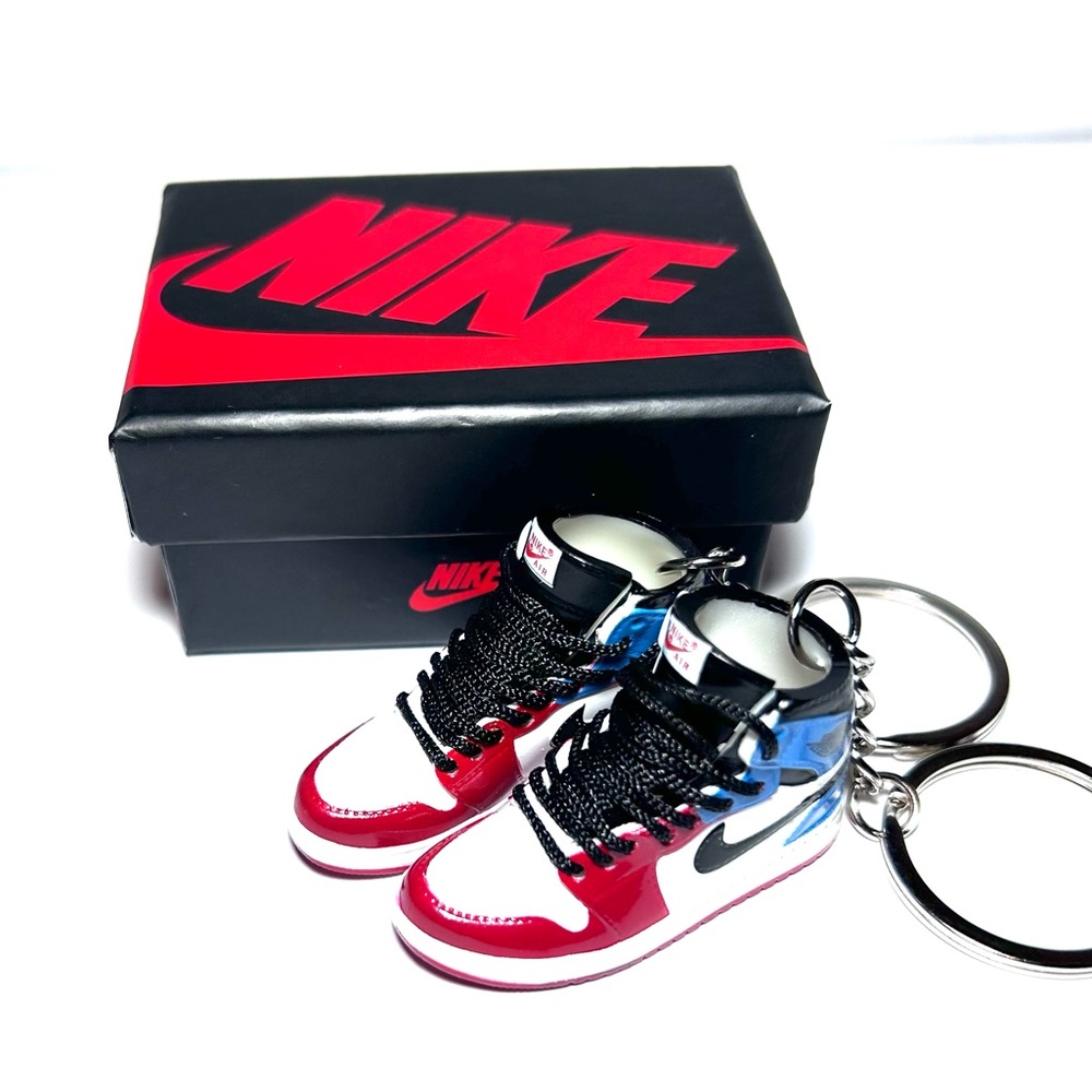 MINI 3D Sneaker‎ Keychains